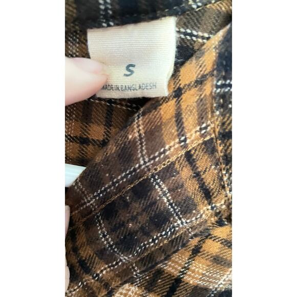 Up-cycled bleached Hocus Pocus flannel button down shirt size small - Picture 6 of 6